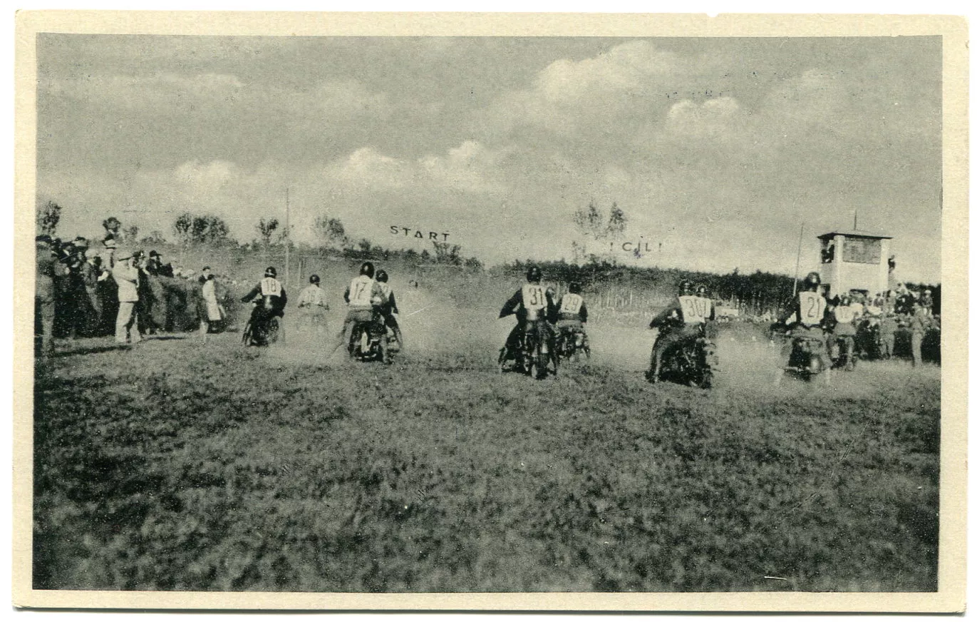 (1938) Pardubice - závodiště, Zlatá přilba - příležitostné razítko